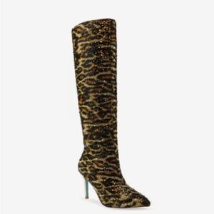 ✨ Betsey Johnson Lolah Boot Crystal Tiger-Print Knee-High Boots – Size 7.5 ✨